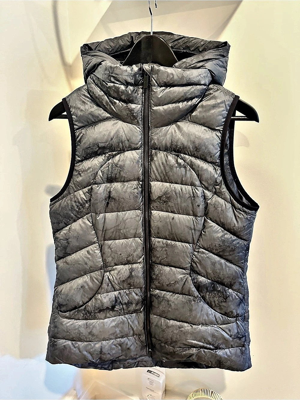 Lululemon Pack It Down Vest Hooded Quilted Vest in Gray